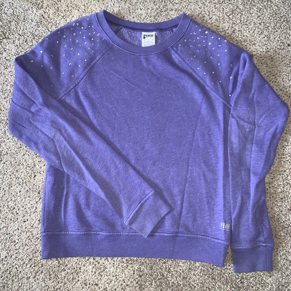 PINK VICTORIA SECRET WOMENS SIZE EXTRA SMALL PETITE PURPLE VINTAGE SWEATER USED - Picture 2 of 8